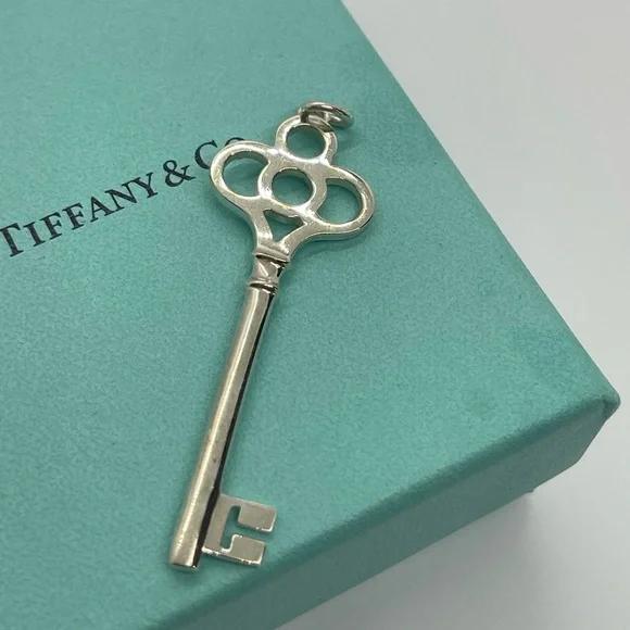 Tiffany & Co. Crown Key Pendant - Picture 5 of 8